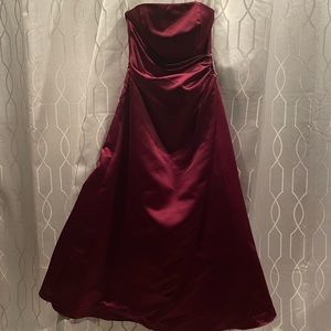 Burgundy dress size 8